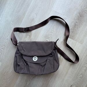 NWOT Baggallini Crossbody Bag in Chocolate Brown
